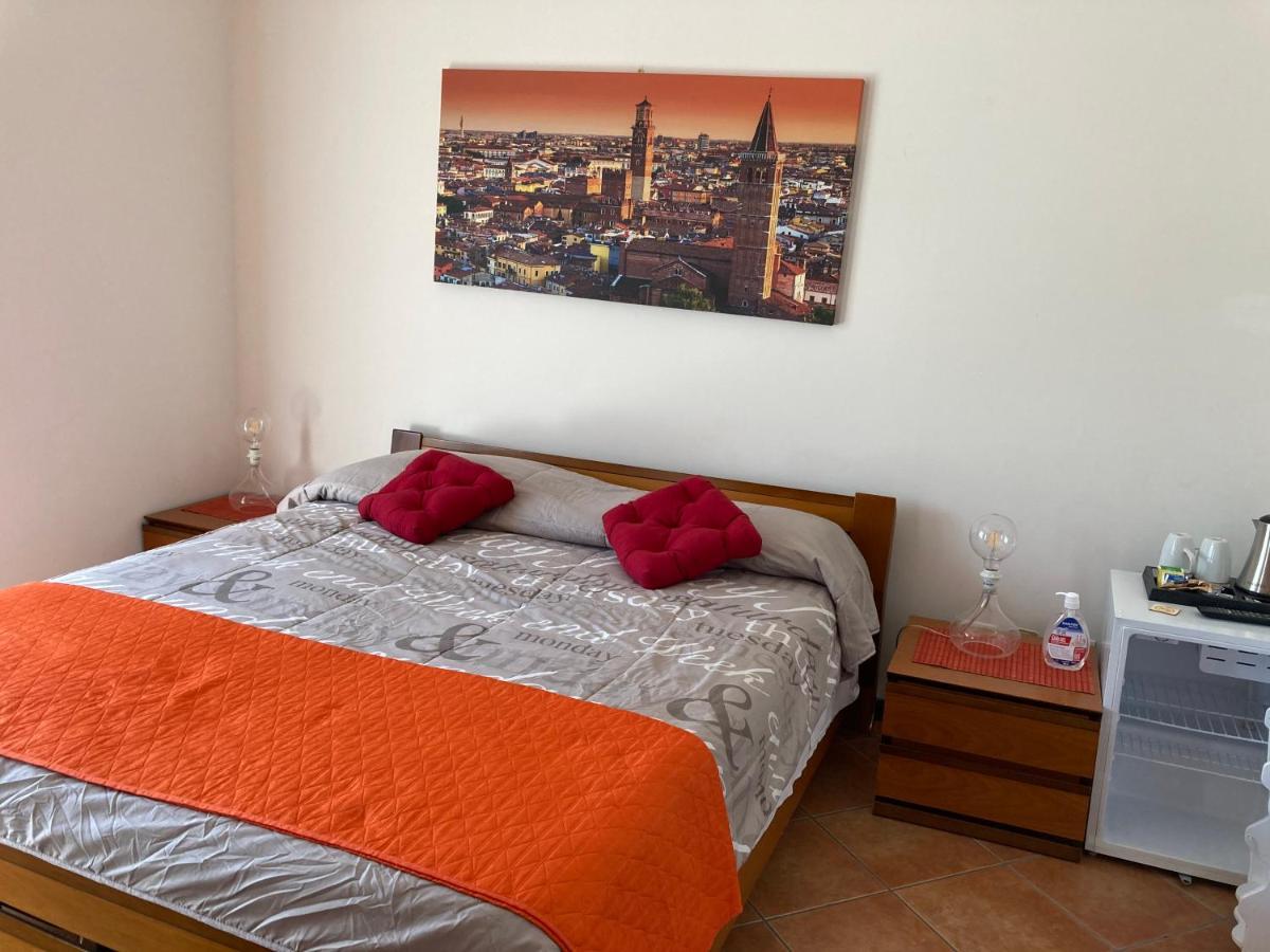 La Terrazza Sul Garda Hotell Exteriör bild