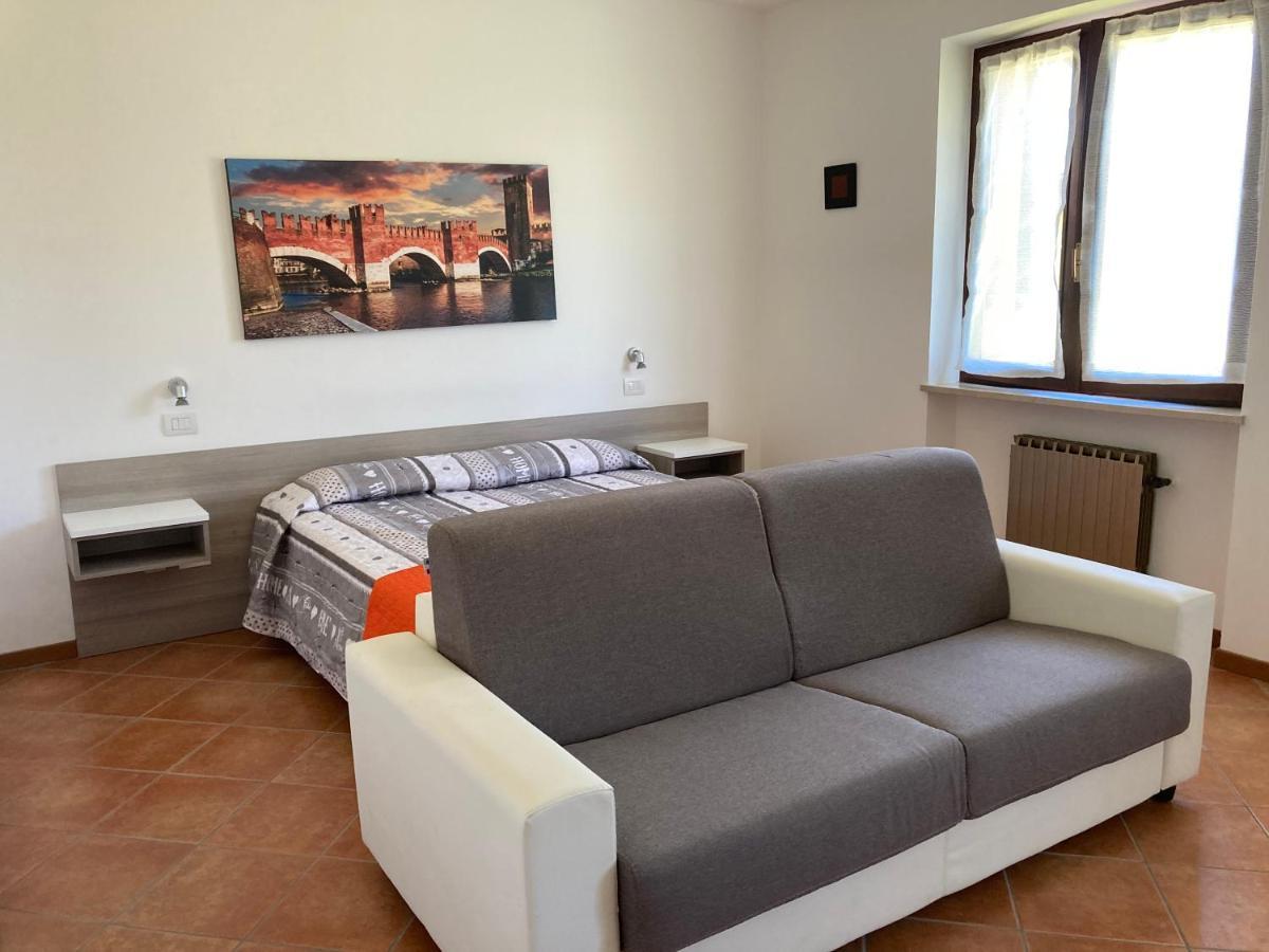 La Terrazza Sul Garda Hotell Exteriör bild