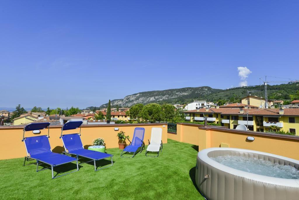 La Terrazza Sul Garda Hotell Exteriör bild