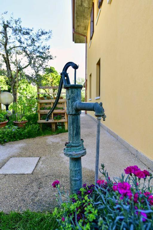 La Terrazza Sul Garda Hotell Exteriör bild