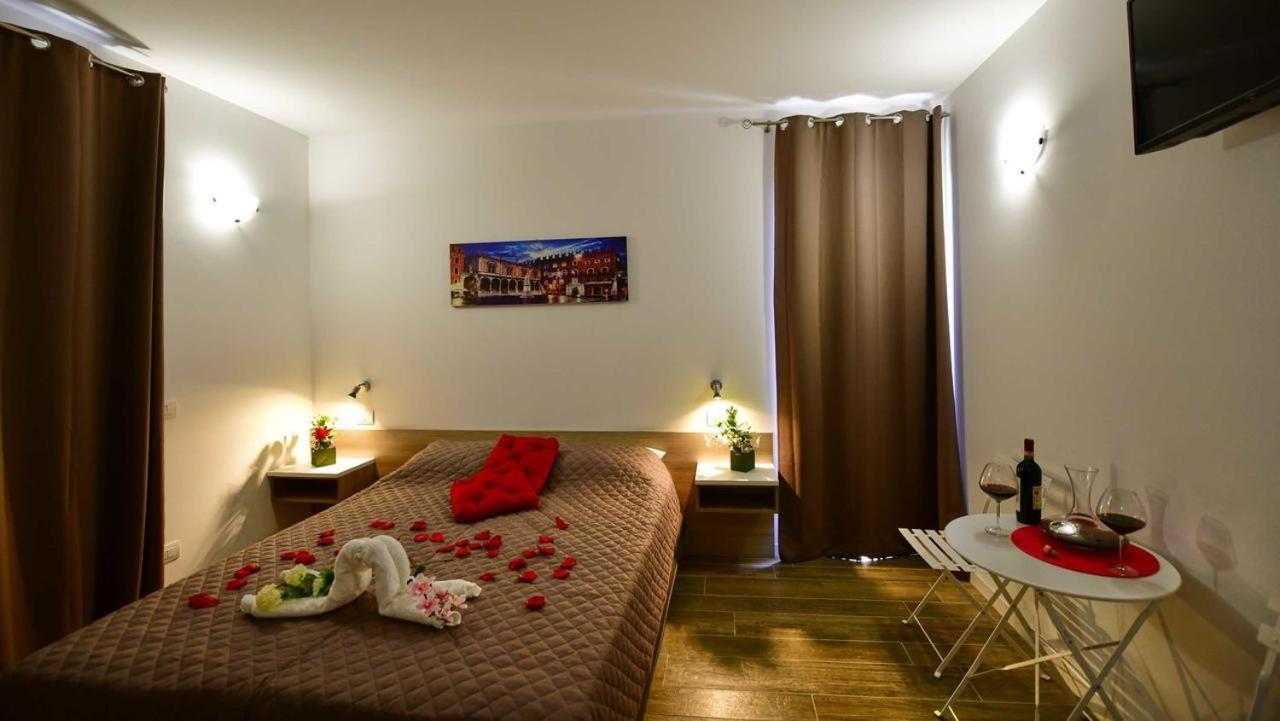 La Terrazza Sul Garda Hotell Exteriör bild