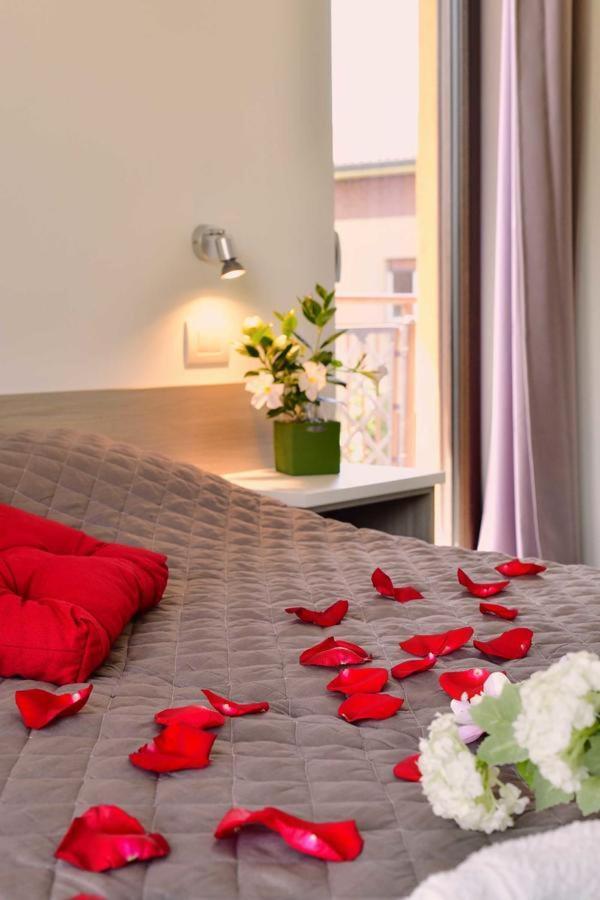 La Terrazza Sul Garda Hotell Exteriör bild