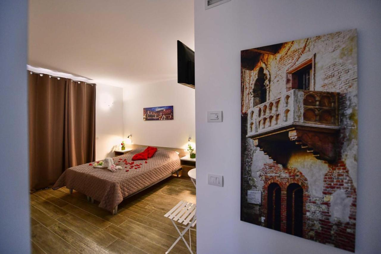 La Terrazza Sul Garda Hotell Exteriör bild