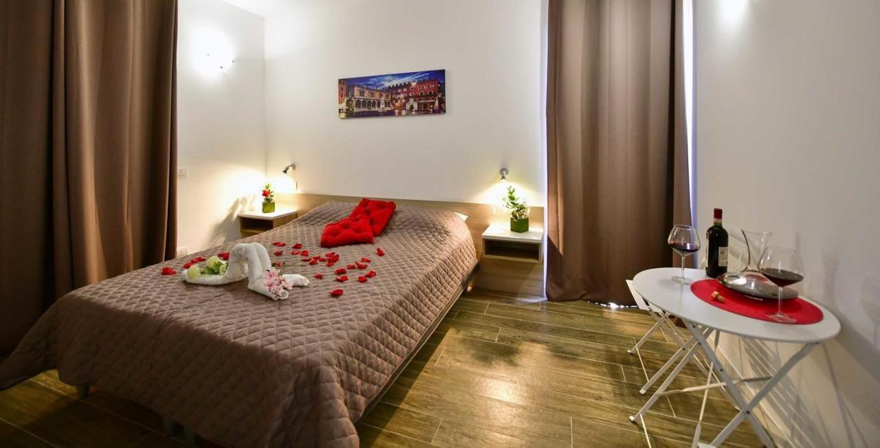 La Terrazza Sul Garda Hotell Exteriör bild